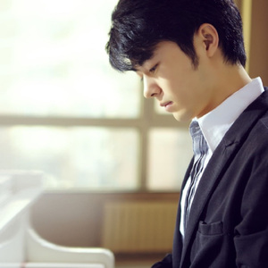 操美女大胖屁股呼扇呼扇的
